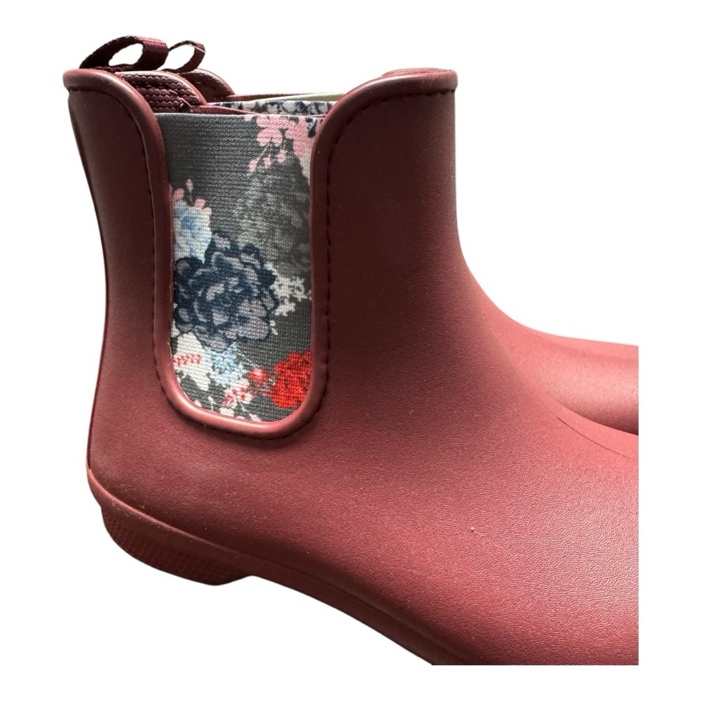 Women’s Size 7 CROCS Freesail Chelsea Garnet Waterproof Rain Casual Boot - Picture 5 of 8